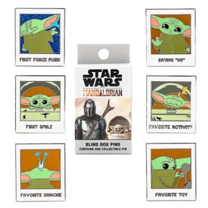 Blind Box Enamel Pin Yoda the Child The Mandalorian Star Wars Loungefly surtido
